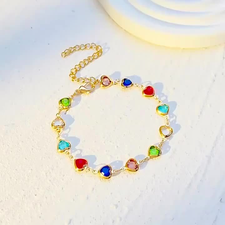 Corazones – Pulsera Dorada de Colores