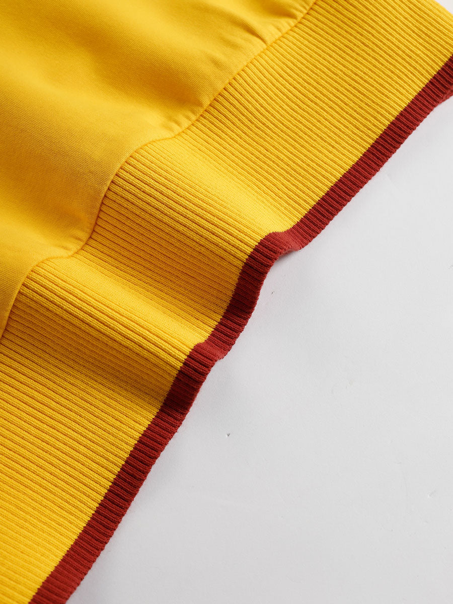 Daniela – Conjunto Deportivo Retro