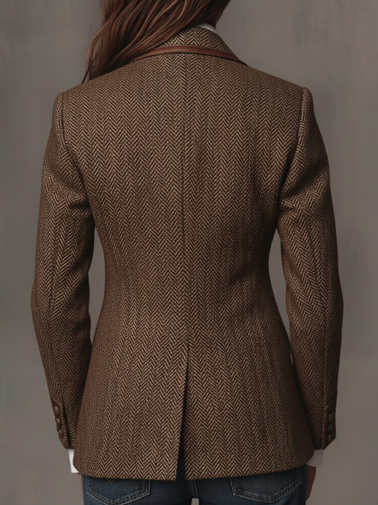 Francesca – Blazer Espiga con Detalles Estampados
