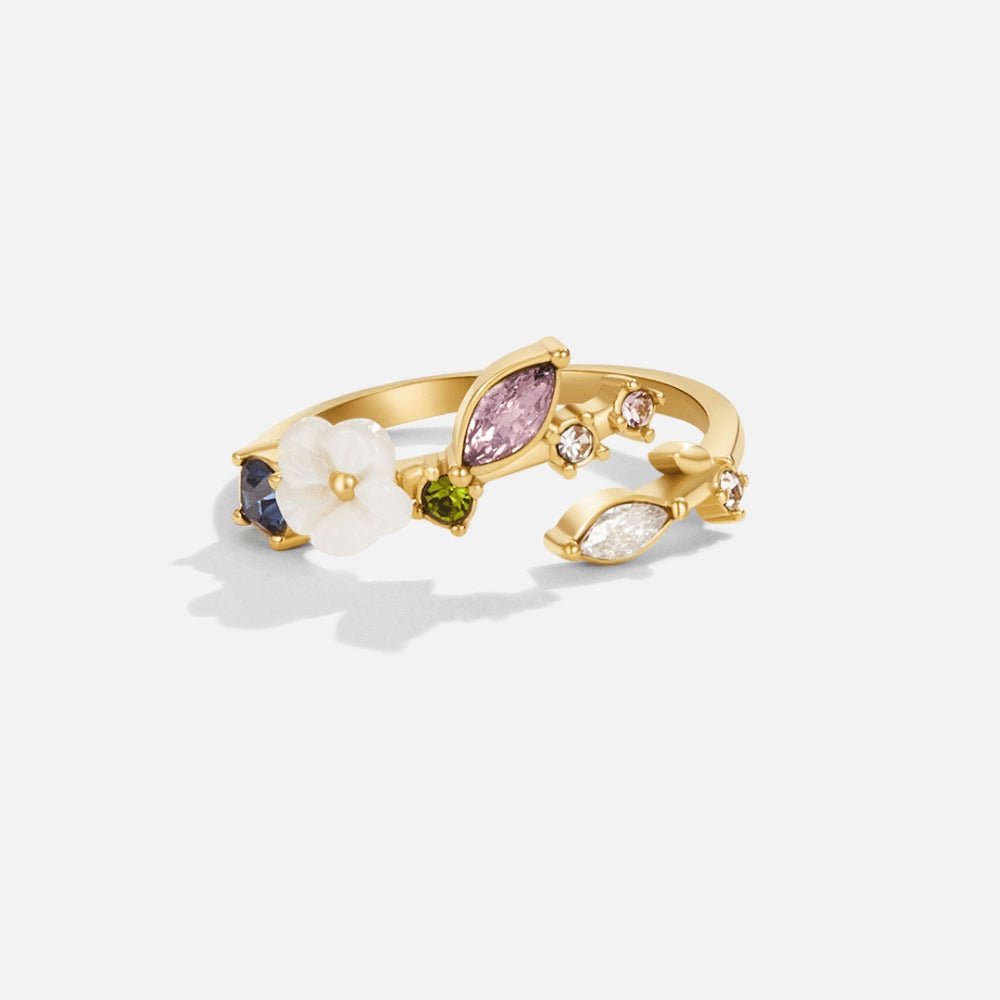 Flor Blanca – Anillo de Cristal Dorado
