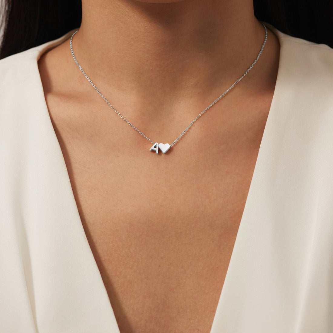 Forever Love – Collar con Inicial Plateado