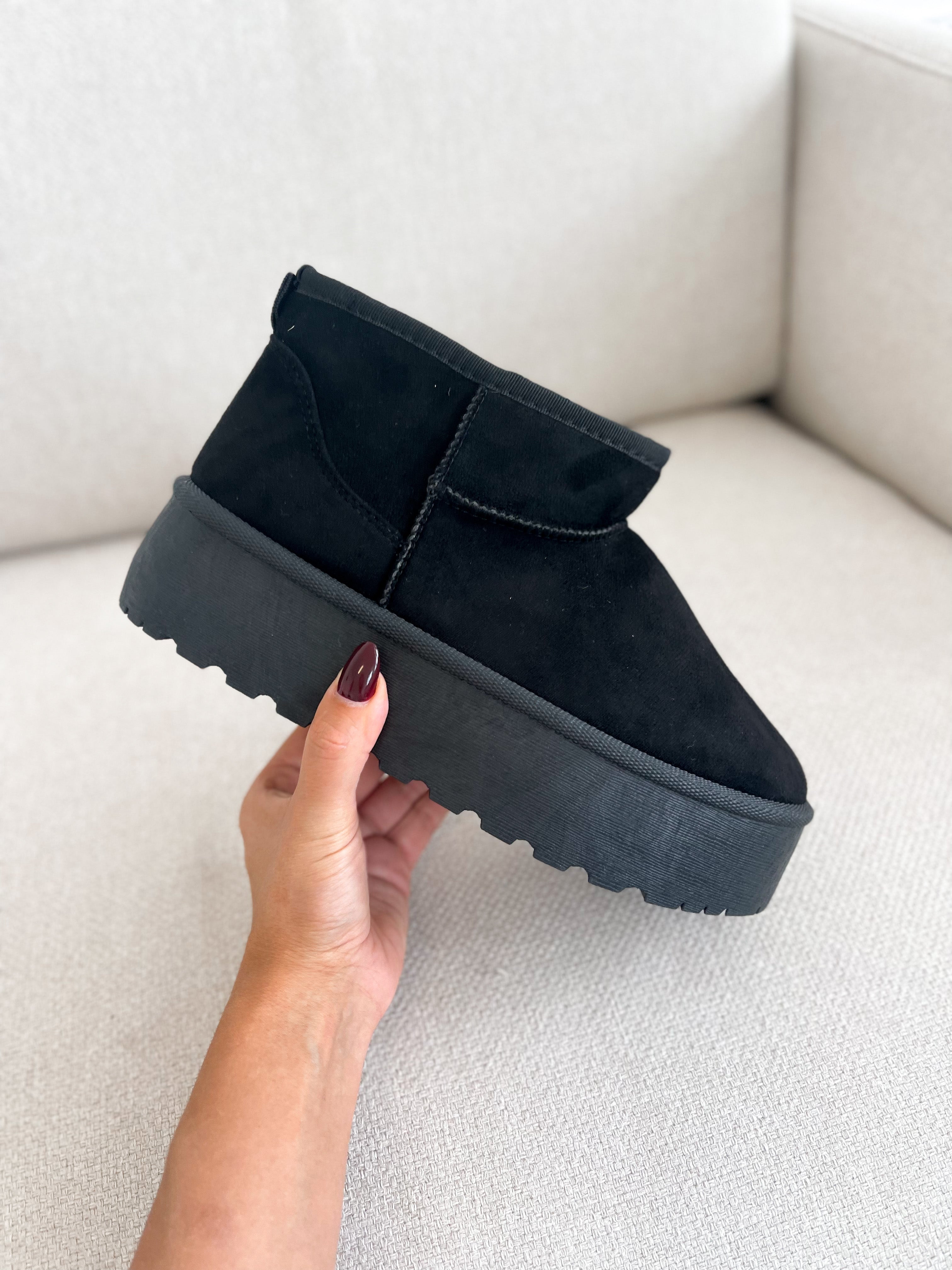 Cozy Mini Boots - Schwarz (Nur Gr.42)