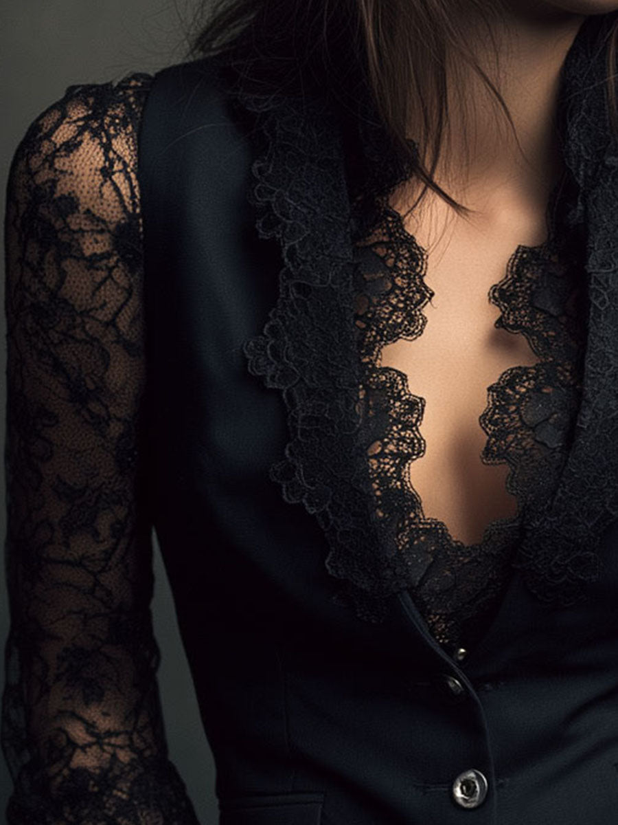 Vittoria – Blazer Negro con Mangas de Encaje