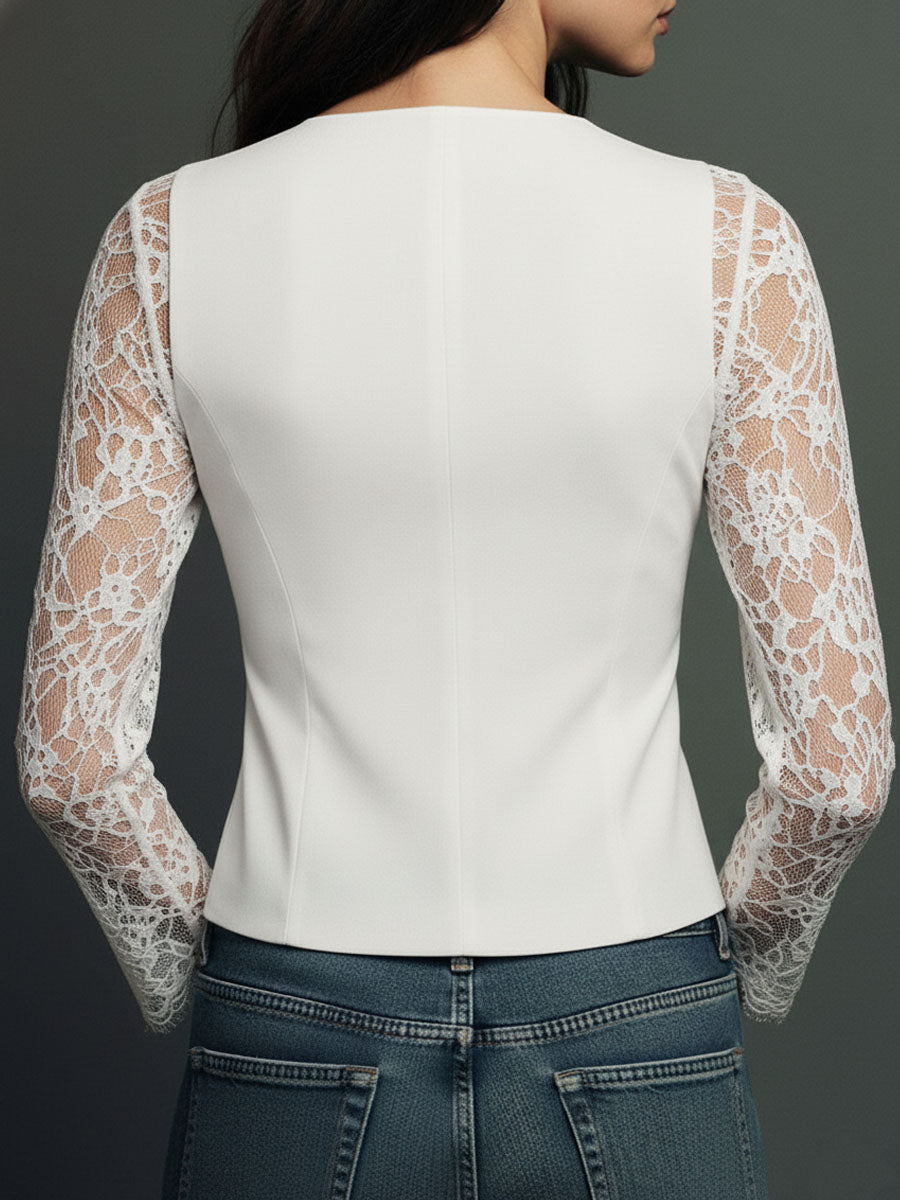 Vittoria – Blazer Negro con Mangas de Encaje