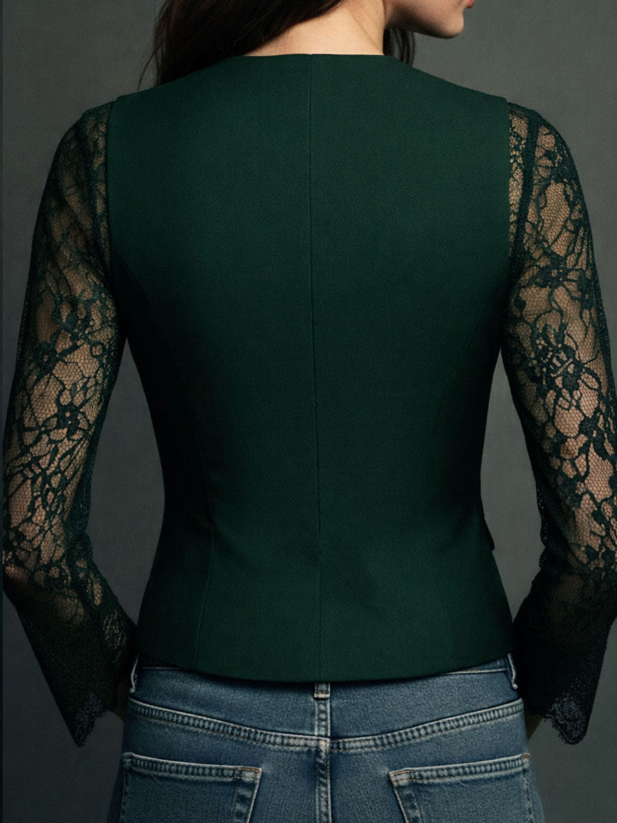 Vittoria – Blazer Negro con Mangas de Encaje