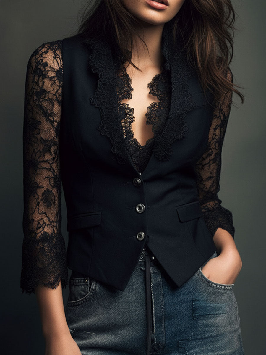 Vittoria – Blazer Negro con Mangas de Encaje