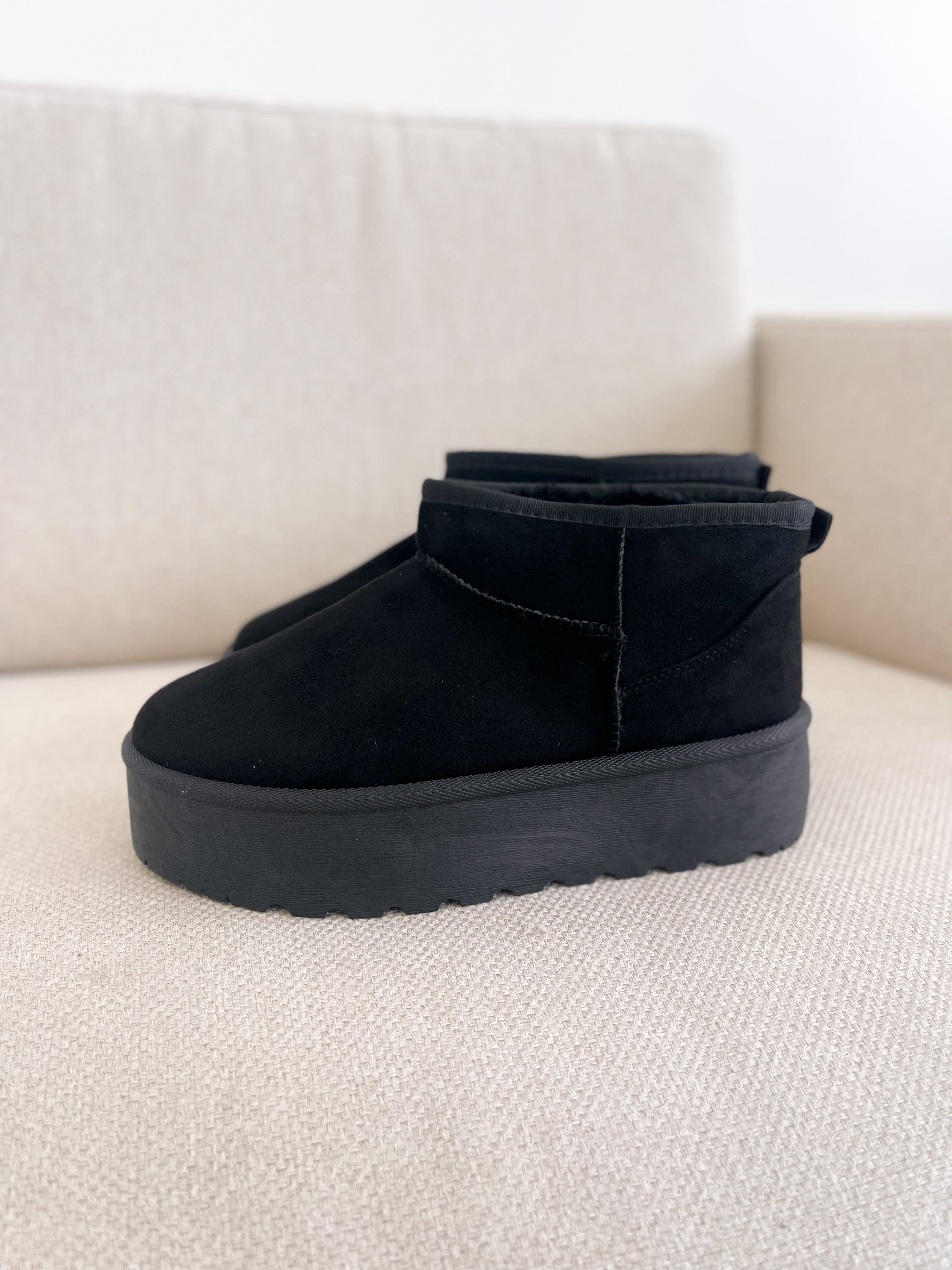 Cozy Mini Boots - Schwarz (Nur Gr.42)
