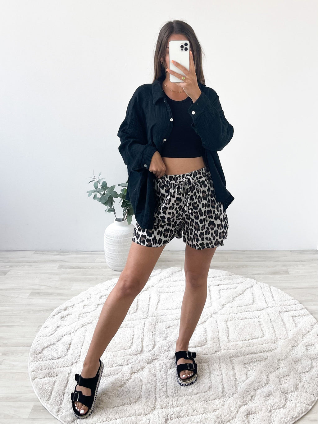 Leo Musselin Shorts - Grau