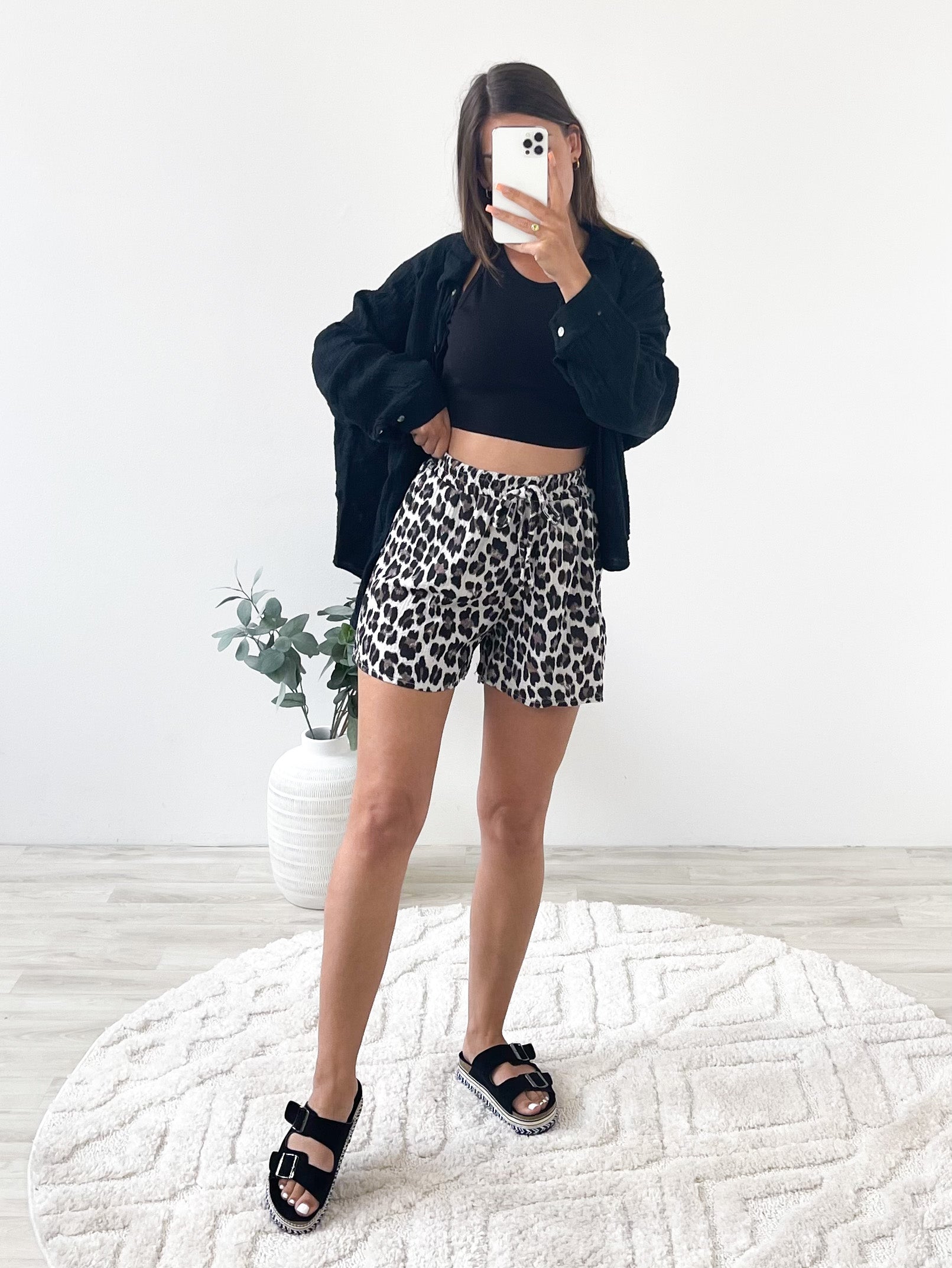 Leo Musselin Shorts - Grau