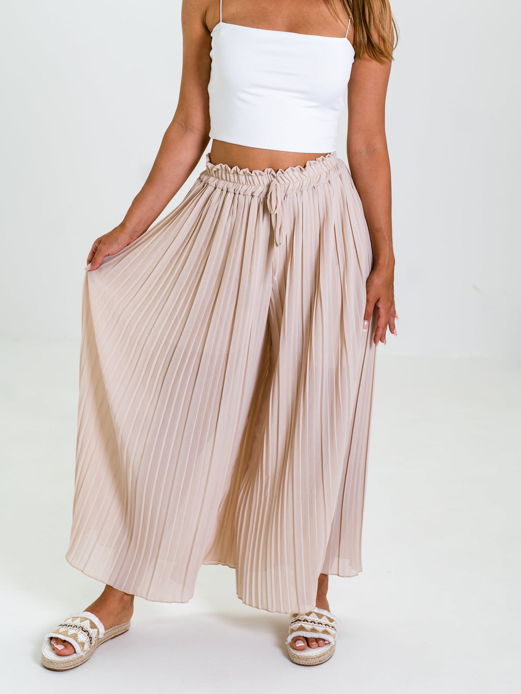 Lamiya Plissee Hose - Beige