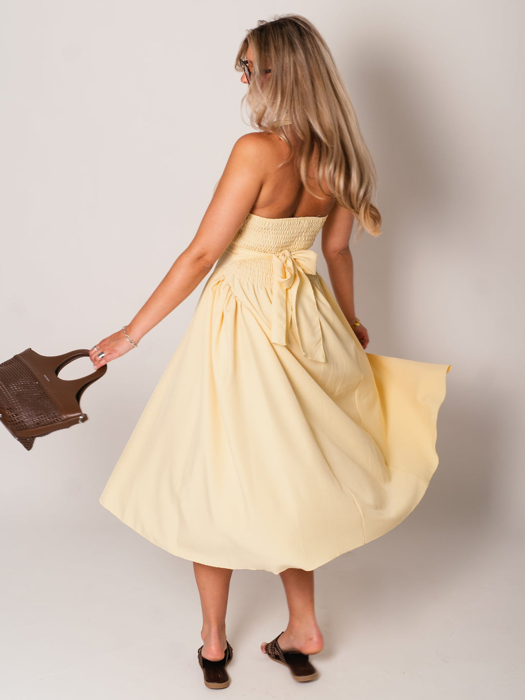 Valentina Neckholder Kleid - Butteryellow