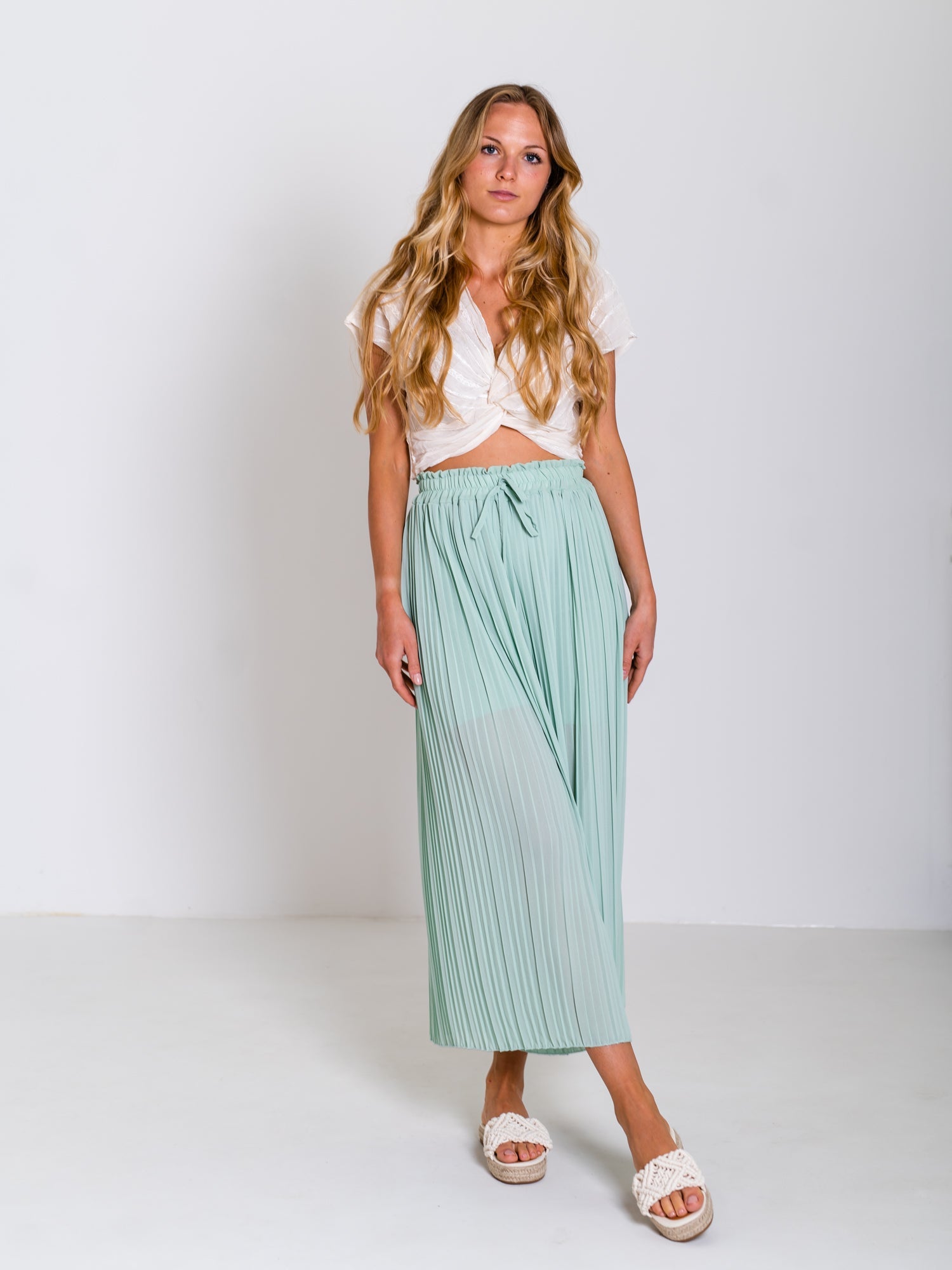 Lamiya Plissee Hose - Versch. Farben